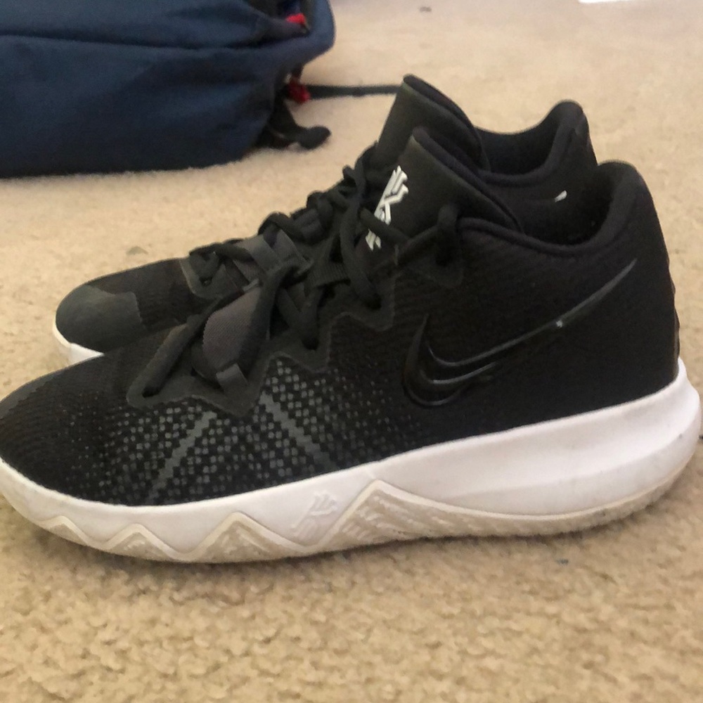 Kyrie Flytrap GS
